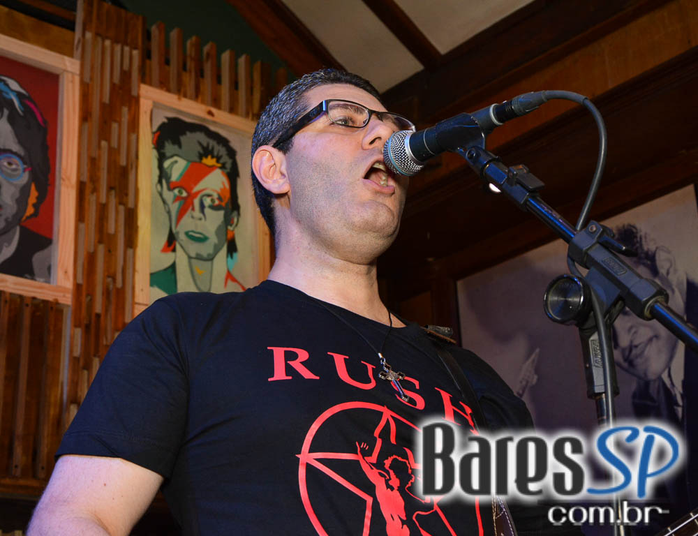 Ton Ton Jazz recebeu os agitos das bandas Sons Of Rock e Staff Only na segunda Ton Ton Jazz recebeu os agitos das bandas Sons Of Rock e Staff Only na segunda