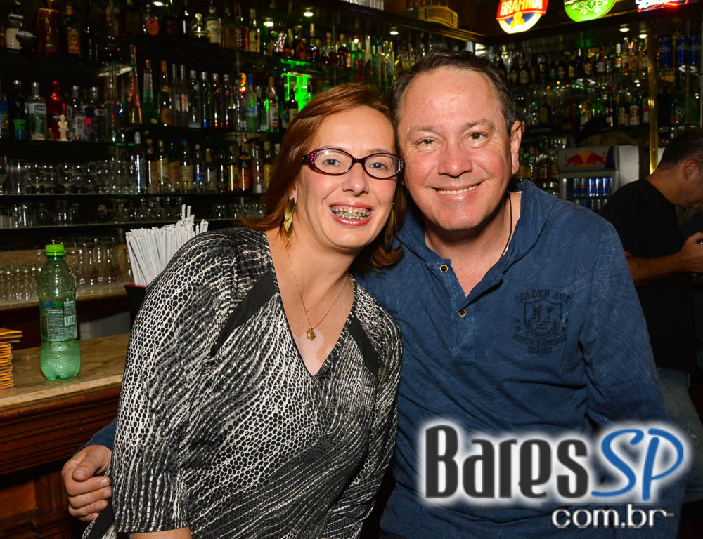 Ton Ton Jazz recebeu os agitos das bandas Sons Of Rock e Staff Only na segunda Ton Ton Jazz recebeu os agitos das bandas Sons Of Rock e Staff Only na segunda