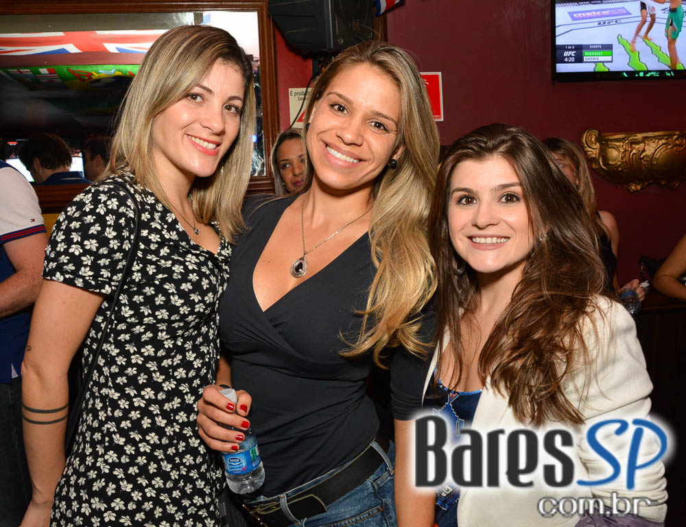 Banda Junkie Box e Sal Vincent animaram o sábado do Republic Pub Banda Junkie Box e Sal Vincent animaram o sábado do Republic Pub