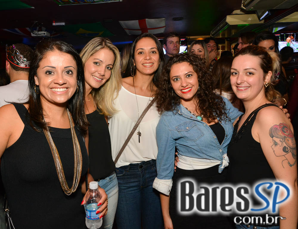 Banda Junkie Box e Sal Vincent animaram o sábado do Republic Pub Banda Junkie Box e Sal Vincent animaram o sábado do Republic Pub