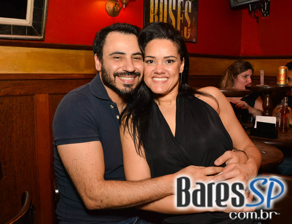 Banda Junkie Box e Sal Vincent animaram o sábado do Republic Pub Banda Junkie Box e Sal Vincent animaram o sábado do Republic Pub