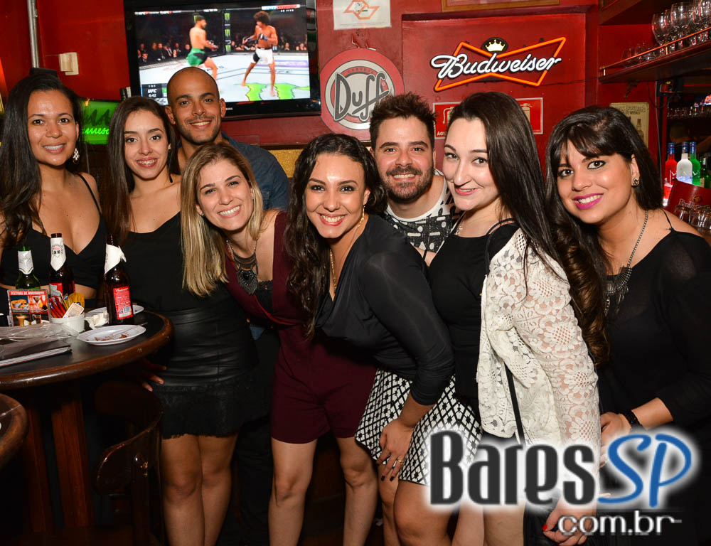 Banda Junkie Box e Sal Vincent animaram o sábado do Republic Pub Banda Junkie Box e Sal Vincent animaram o sábado do Republic Pub