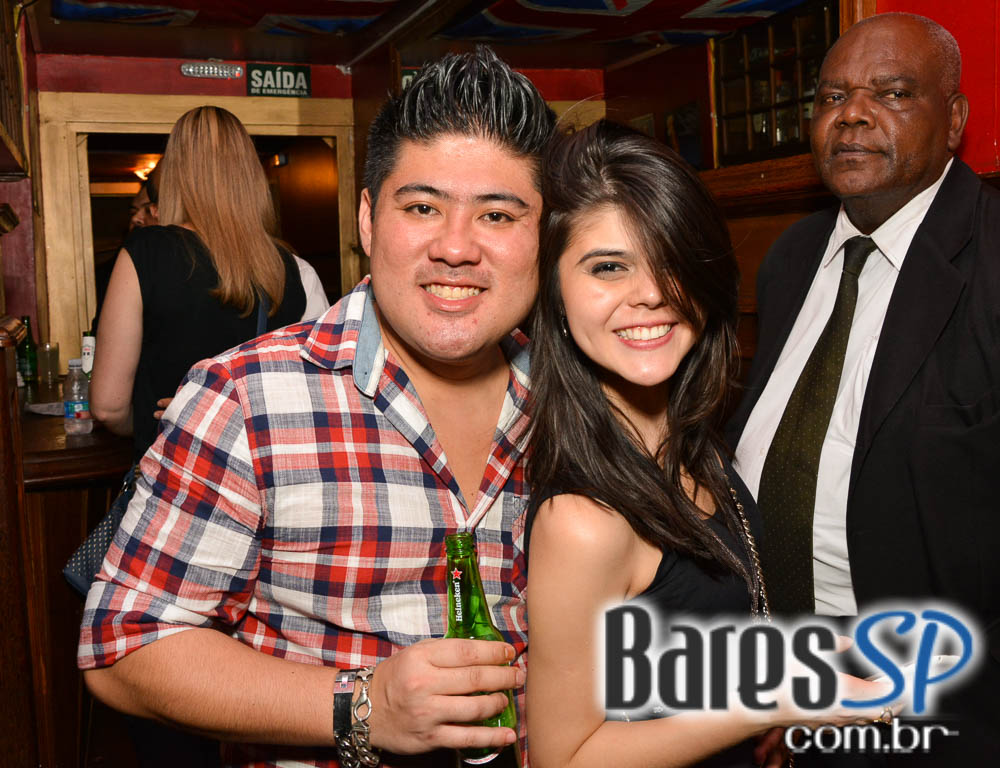 Banda Junkie Box e Sal Vincent animaram o sábado do Republic Pub Banda Junkie Box e Sal Vincent animaram o sábado do Republic Pub