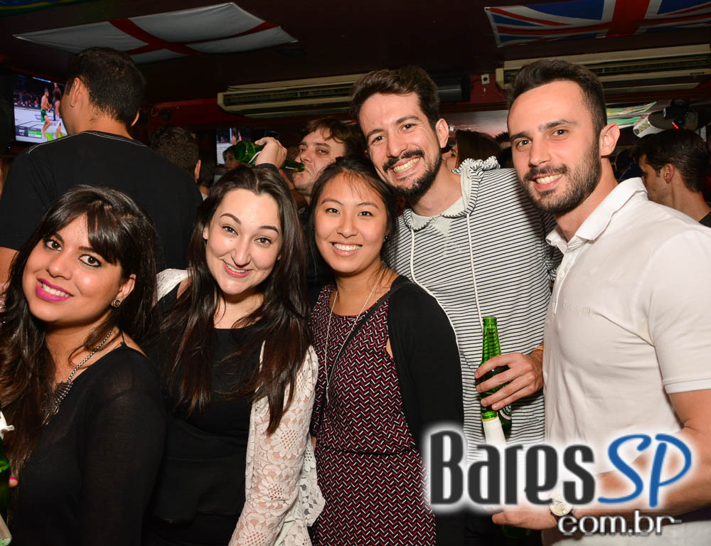 Banda Junkie Box e Sal Vincent animaram o sábado do Republic Pub Banda Junkie Box e Sal Vincent animaram o sábado do Republic Pub