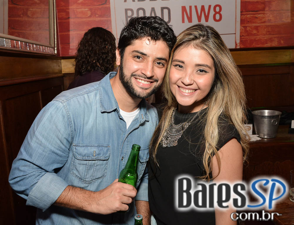 Banda Burnz e Sal Vincent comandaram a sexta-feira com pop rock no Republic Pub Banda Burnz e Sal Vincent comandaram a sexta-feira com pop rock no Republic Pub