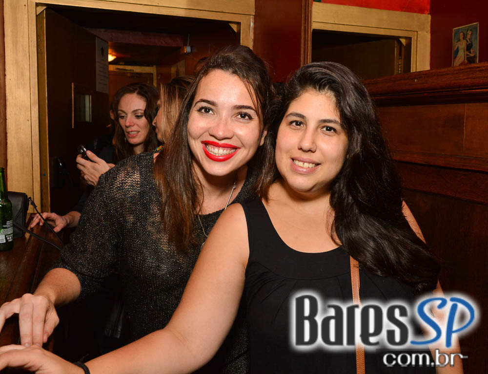 Piper e William Kim comandaram a noite com pop rock no Republic Pub Piper e William Kim comandaram a noite com pop rock no Republic Pub