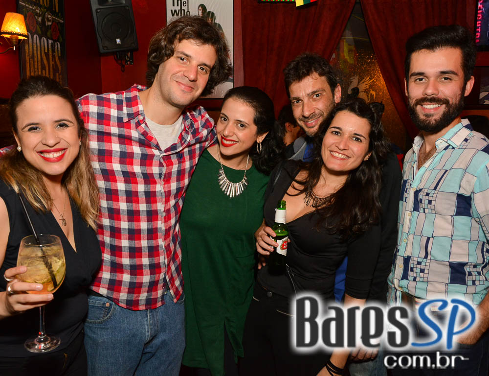 Piper e William Kim comandaram a noite com pop rock no Republic Pub Piper e William Kim comandaram a noite com pop rock no Republic Pub