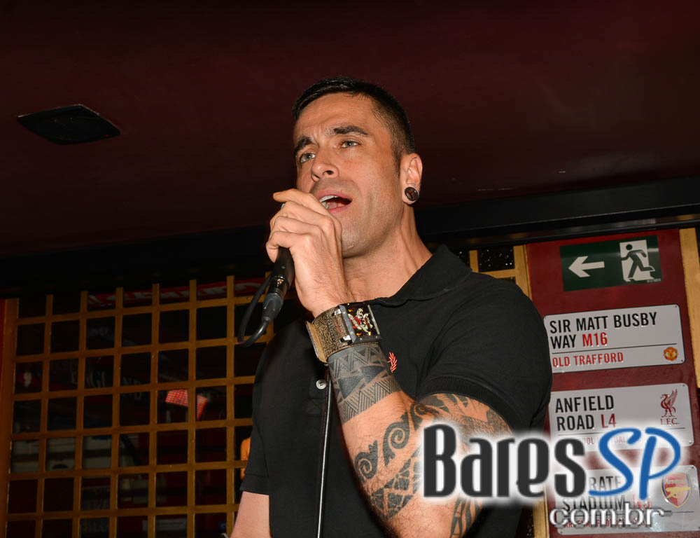 Piper e William Kim comandaram a noite com pop rock no Republic Pub Piper e William Kim comandaram a noite com pop rock no Republic Pub