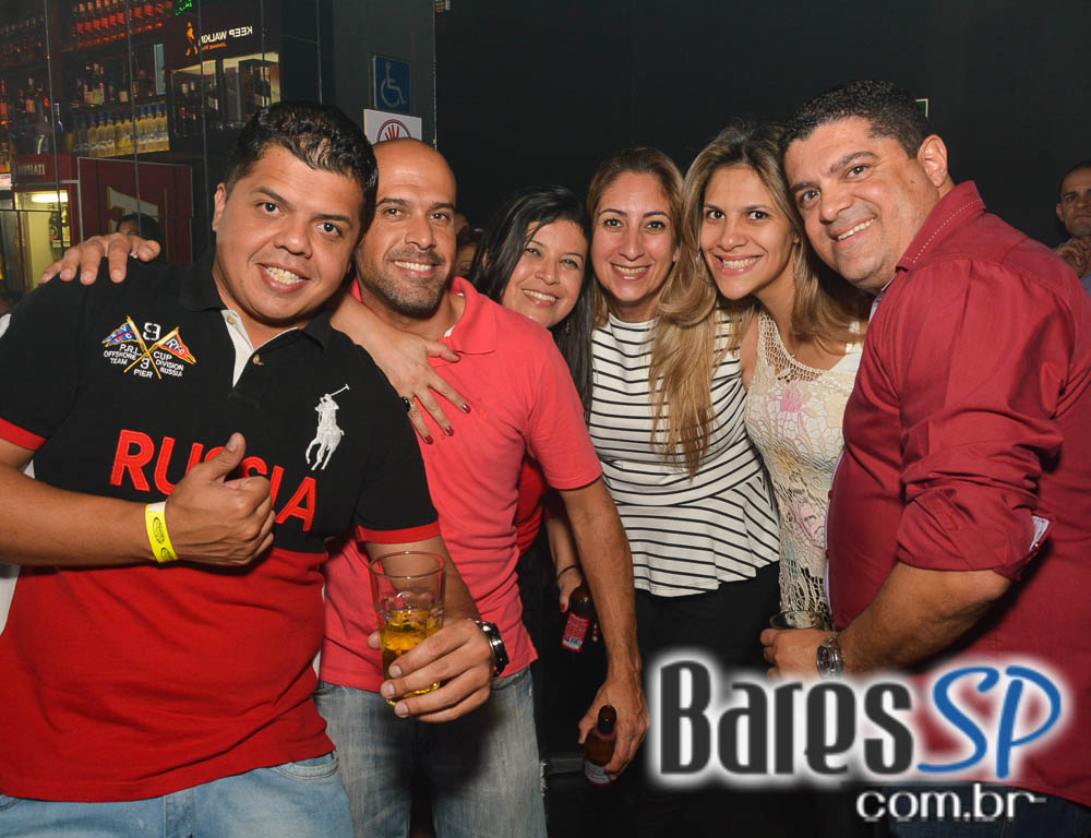 Akbar Lounge e Disco recebeu os agitos da Noite do Vermelho Akbar Lounge e Disco recebeu os agitos da Noite do Vermelho