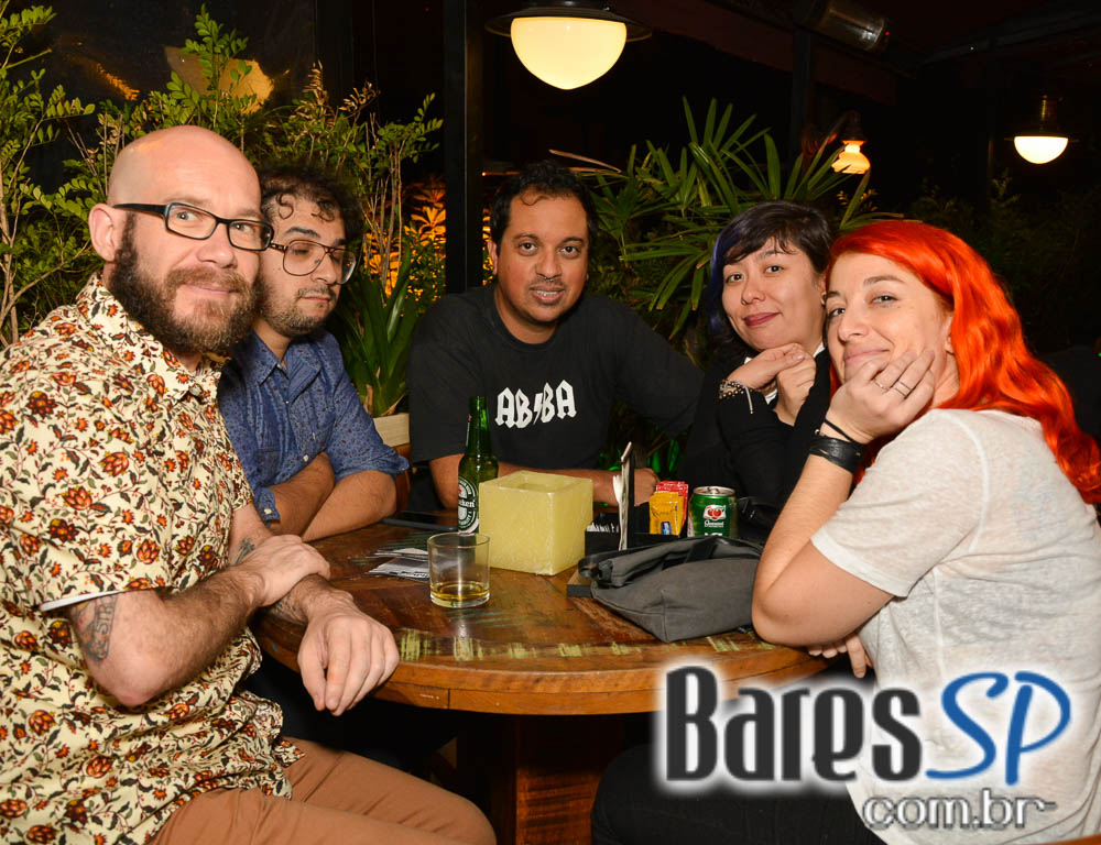 Akbar Lounge e Disco recebeu os agitos da Noite do Vermelho Akbar Lounge e Disco recebeu os agitos da Noite do Vermelho