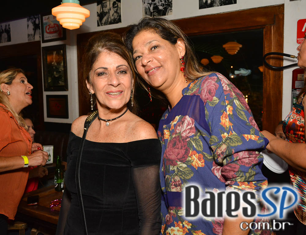 Akbar Lounge e Disco recebeu os agitos da Noite do Vermelho Akbar Lounge e Disco recebeu os agitos da Noite do Vermelho