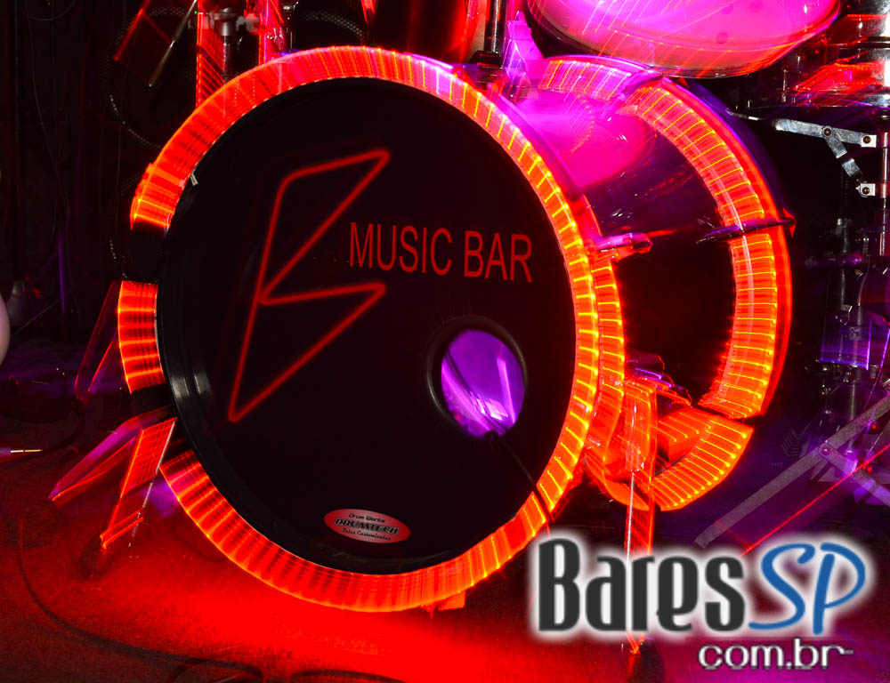 Com muita música a Banda Augusta Rock animou a galera do B Music Bar Com muita música a Banda Augusta Rock animou a galera do B Music Bar