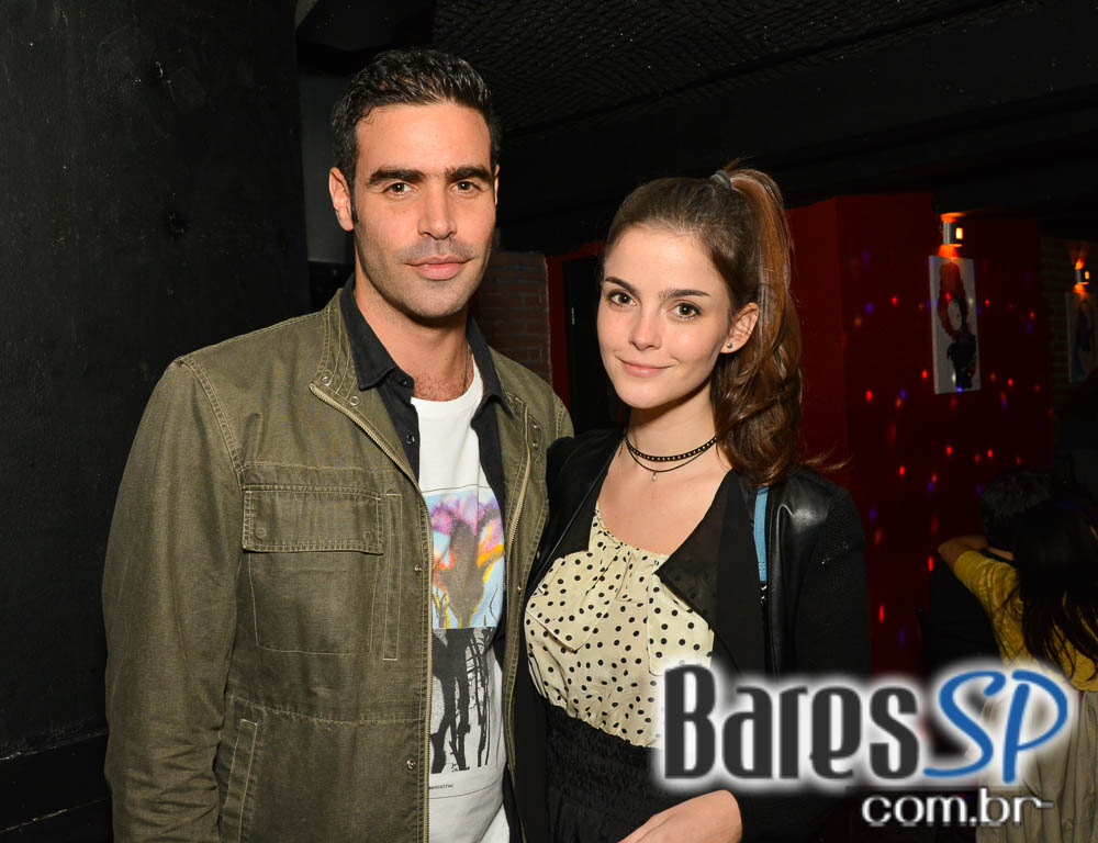 Com muita música a Banda Augusta Rock animou a galera do B Music Bar Com muita música a Banda Augusta Rock animou a galera do B Music Bar