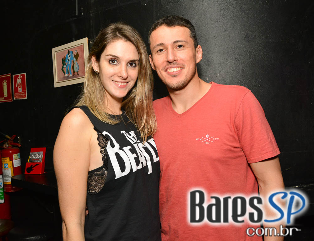 Com muita música a Banda Augusta Rock animou a galera do B Music Bar Com muita música a Banda Augusta Rock animou a galera do B Music Bar