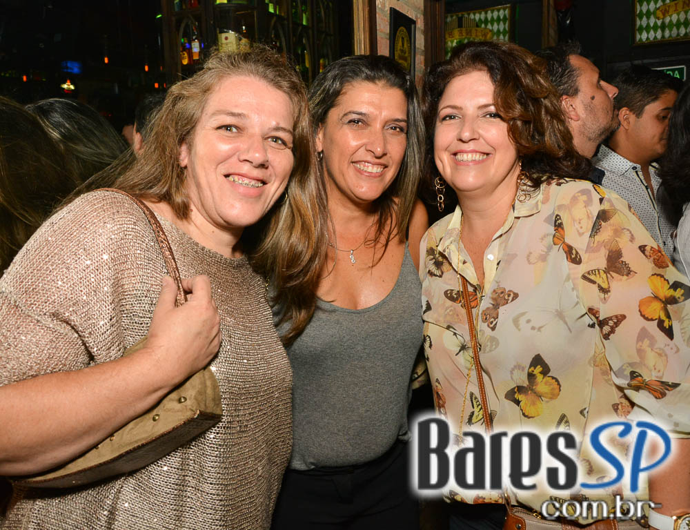 Banda Rock Stamp animou o palco do Dublin tocando muito Pop Rock Banda Rock Stamp animou o palco do Dublin tocando muito Pop Rock