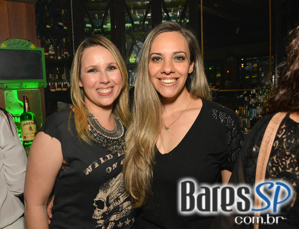 Banda Rock Stamp animou o palco do Dublin tocando muito Pop Rock Banda Rock Stamp animou o palco do Dublin tocando muito Pop Rock