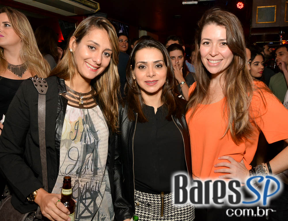 Banda Piper e William Kim comandaram a noite com muito rock no Republic Pub Banda Piper e William Kim comandaram a noite com muito rock no Republic Pub