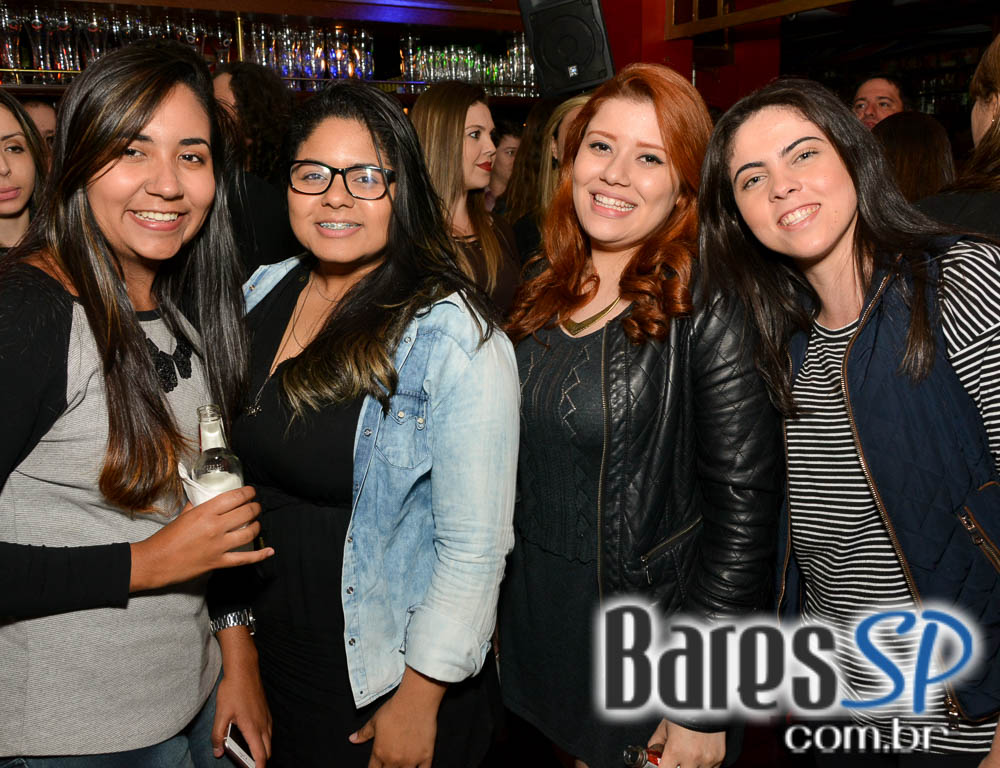 Banda Piper e William Kim comandaram a noite com muito rock no Republic Pub Banda Piper e William Kim comandaram a noite com muito rock no Republic Pub