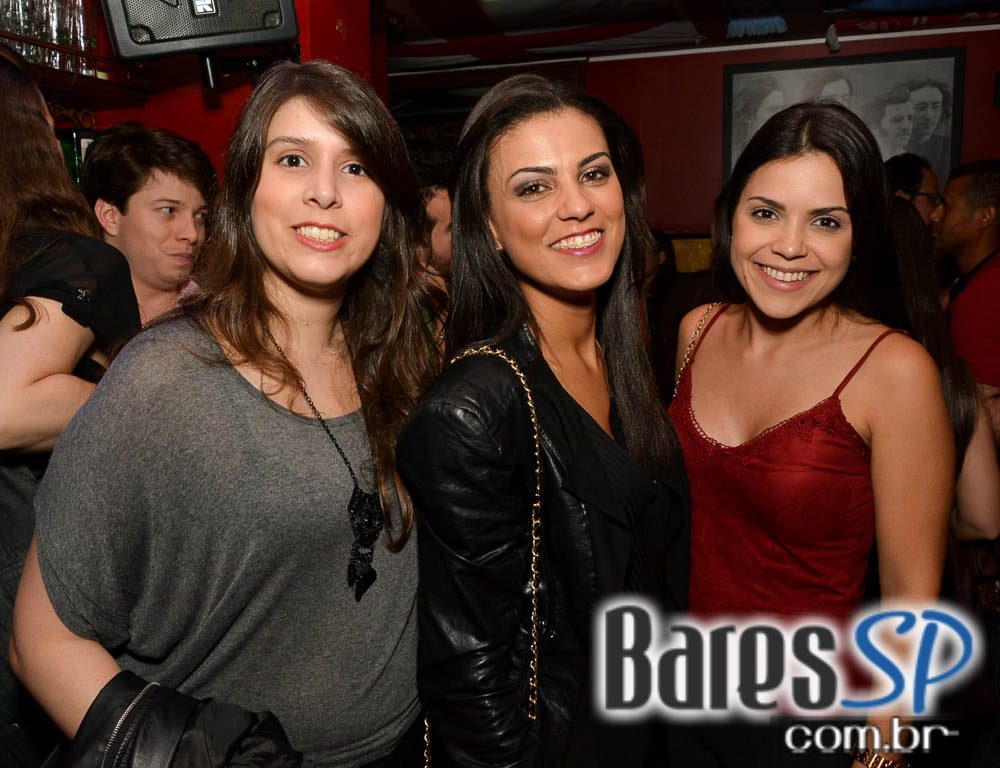 Banda Piper e William Kim comandaram a noite com muito rock no Republic Pub Banda Piper e William Kim comandaram a noite com muito rock no Republic Pub