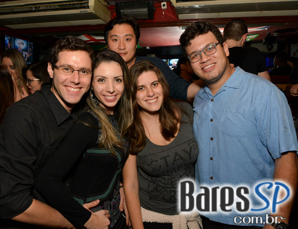 Banda Piper e William Kim comandaram a noite com muito rock no Republic Pub Banda Piper e William Kim comandaram a noite com muito rock no Republic Pub