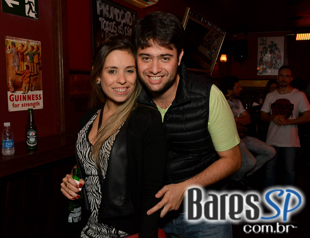 Banda Piper e William Kim comandaram a noite com muito rock no Republic Pub Banda Piper e William Kim comandaram a noite com muito rock no Republic Pub