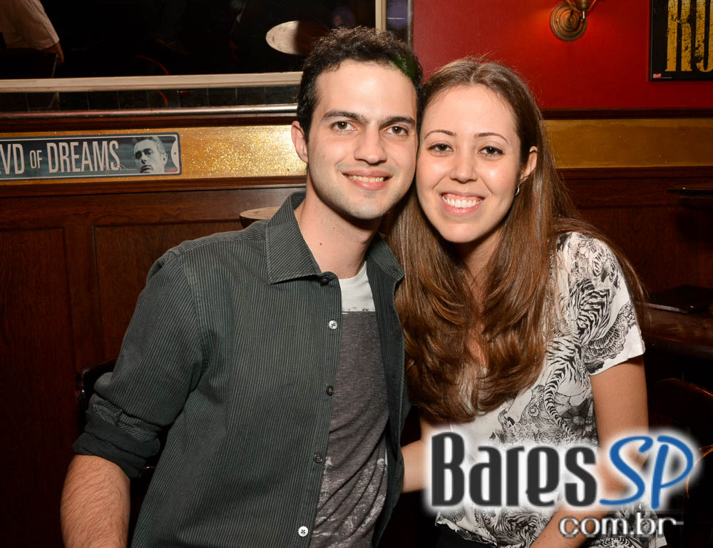 Banda Piper e William Kim comandaram a noite com muito rock no Republic Pub Banda Piper e William Kim comandaram a noite com muito rock no Republic Pub