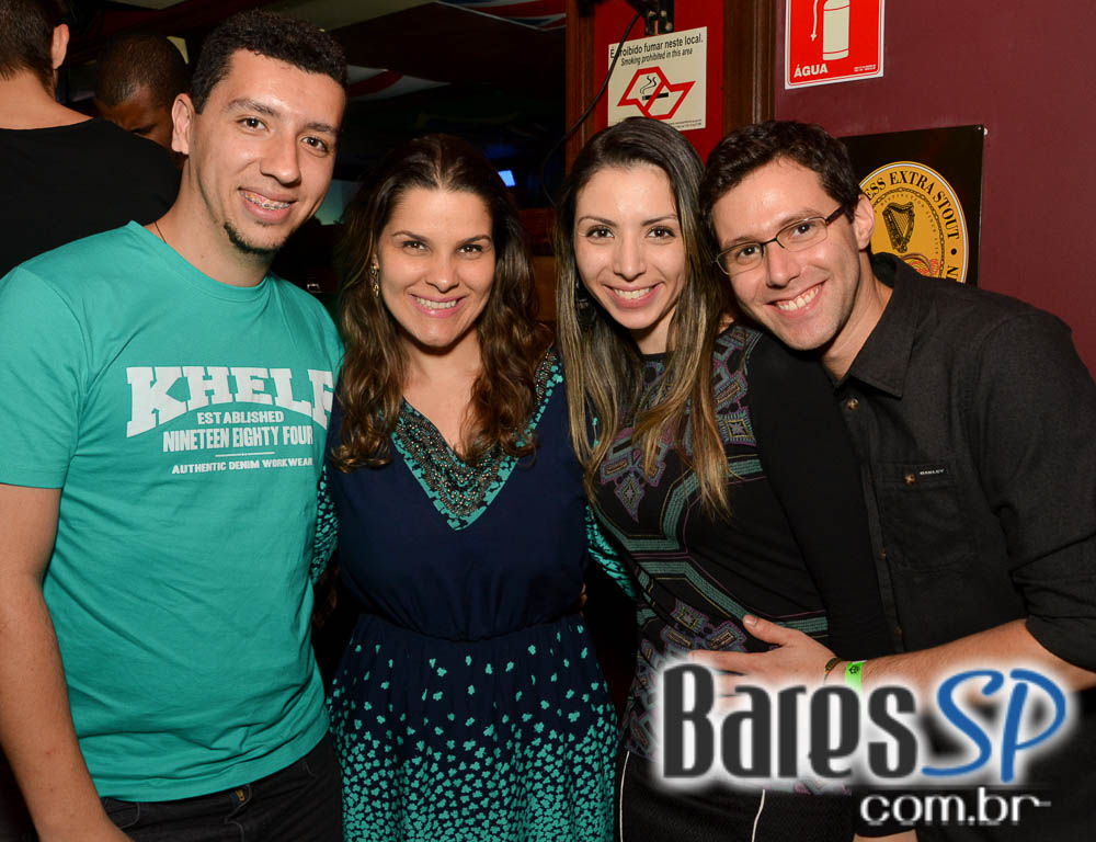 Banda Piper e William Kim comandaram a noite com muito rock no Republic Pub Banda Piper e William Kim comandaram a noite com muito rock no Republic Pub