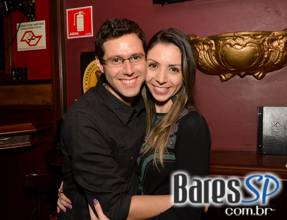 Banda Piper e William Kim comandaram a noite com muito rock no Republic Pub Banda Piper e William Kim comandaram a noite com muito rock no Republic Pub