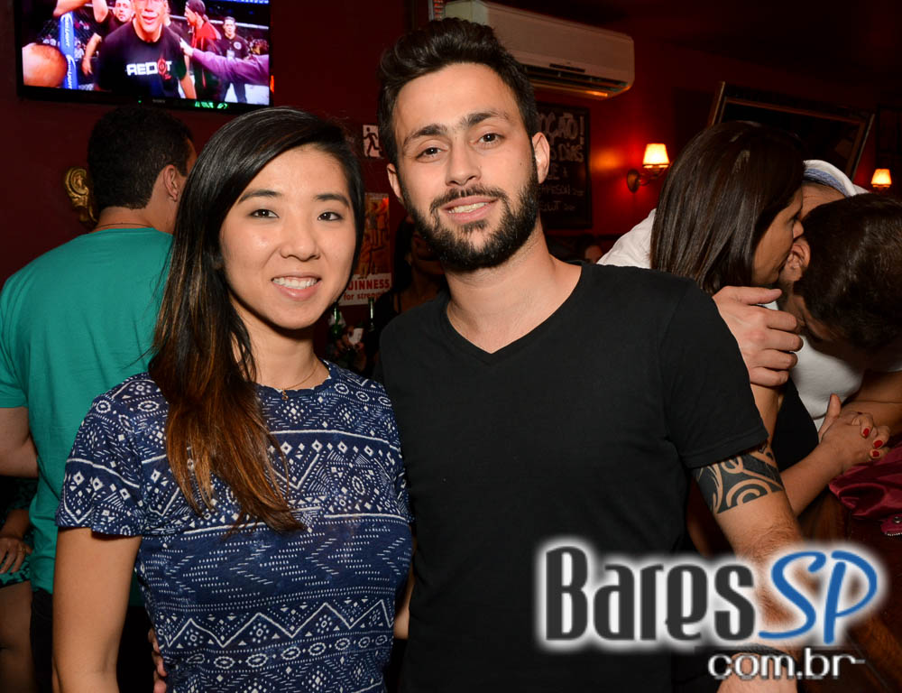Banda Piper e William Kim comandaram a noite com muito rock no Republic Pub Banda Piper e William Kim comandaram a noite com muito rock no Republic Pub