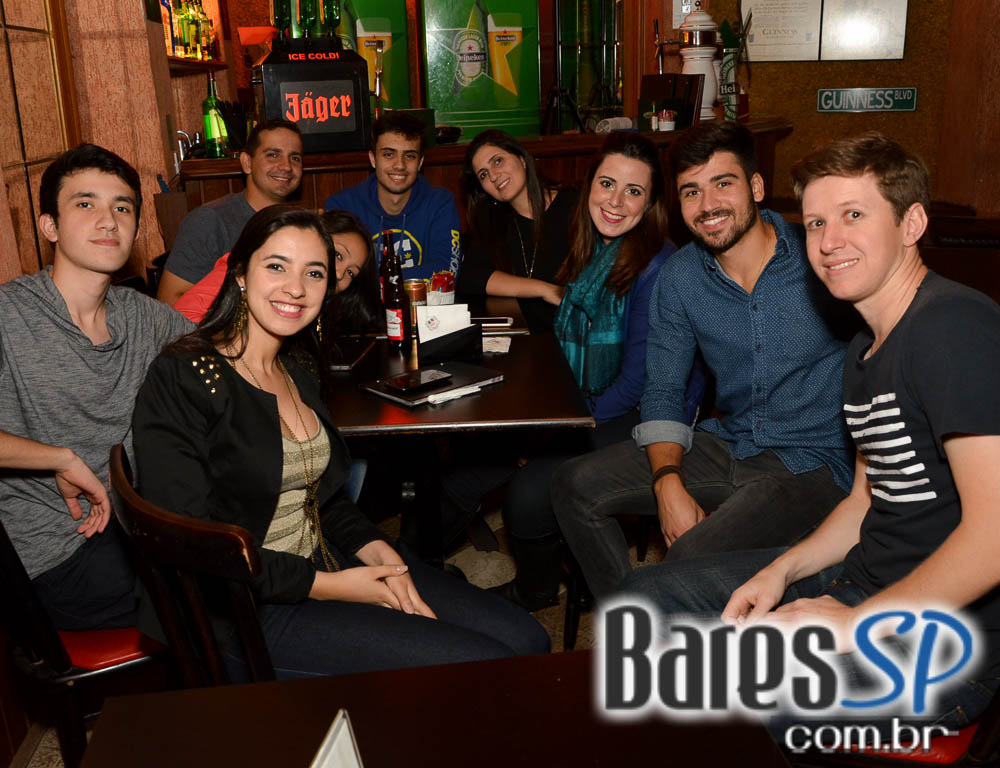 Banda Piper e William Kim comandaram a noite com muito rock no Republic Pub Banda Piper e William Kim comandaram a noite com muito rock no Republic Pub