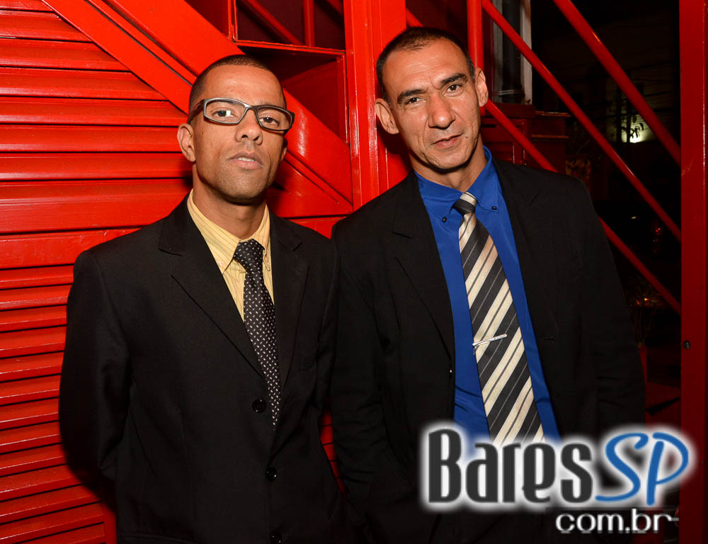 Banda Piper e William Kim comandaram a noite com muito rock no Republic Pub Banda Piper e William Kim comandaram a noite com muito rock no Republic Pub