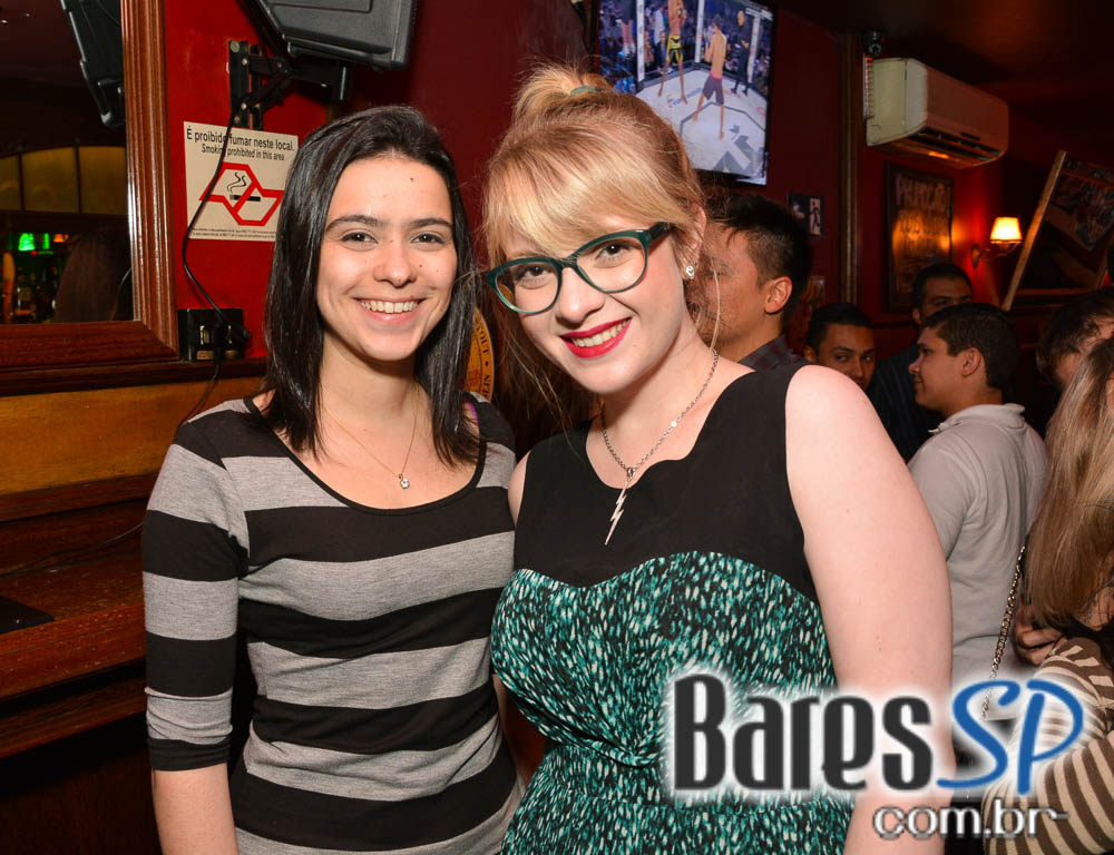 Sal Vincent e banda Piper comandaram a noite com pop rock no Republic Pub Sal Vincent e banda Piper comandaram a noite com pop rock no Republic Pub