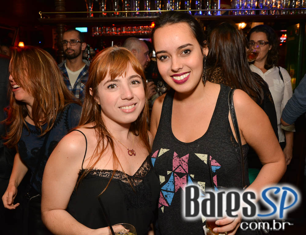 Sal Vincent e banda Piper comandaram a noite com pop rock no Republic Pub Sal Vincent e banda Piper comandaram a noite com pop rock no Republic Pub