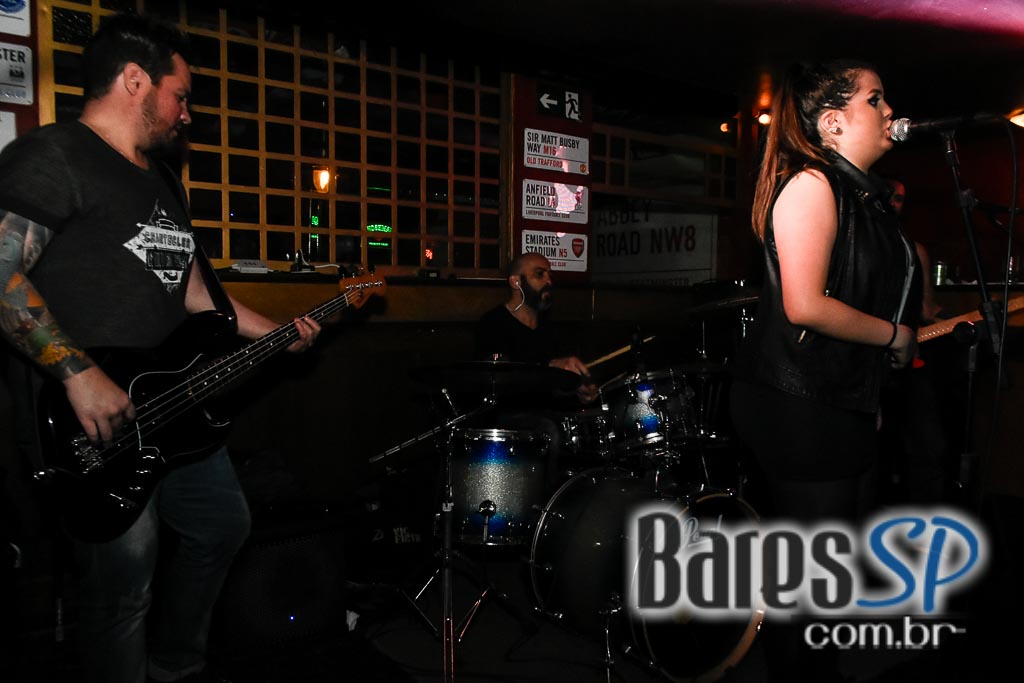 William Kim e banda Vih animaram a noite no Republic Pub William Kim e banda Vih animaram a noite no Republic Pub