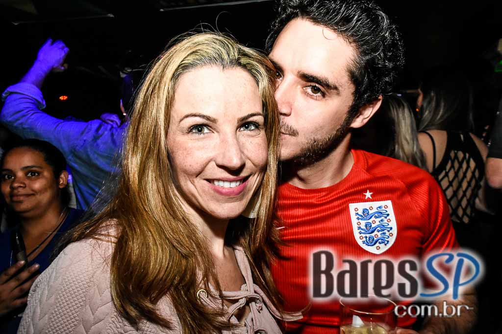 William Kim e banda Vih animaram a noite no Republic Pub William Kim e banda Vih animaram a noite no Republic Pub