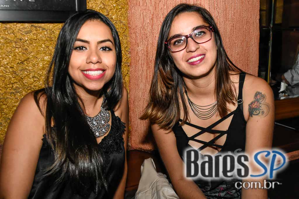 William Kim e banda Vih animaram a noite no Republic Pub William Kim e banda Vih animaram a noite no Republic Pub