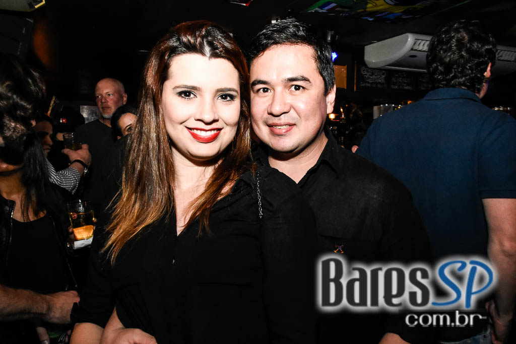 William Kim e banda Vih animaram a noite no Republic Pub William Kim e banda Vih animaram a noite no Republic Pub