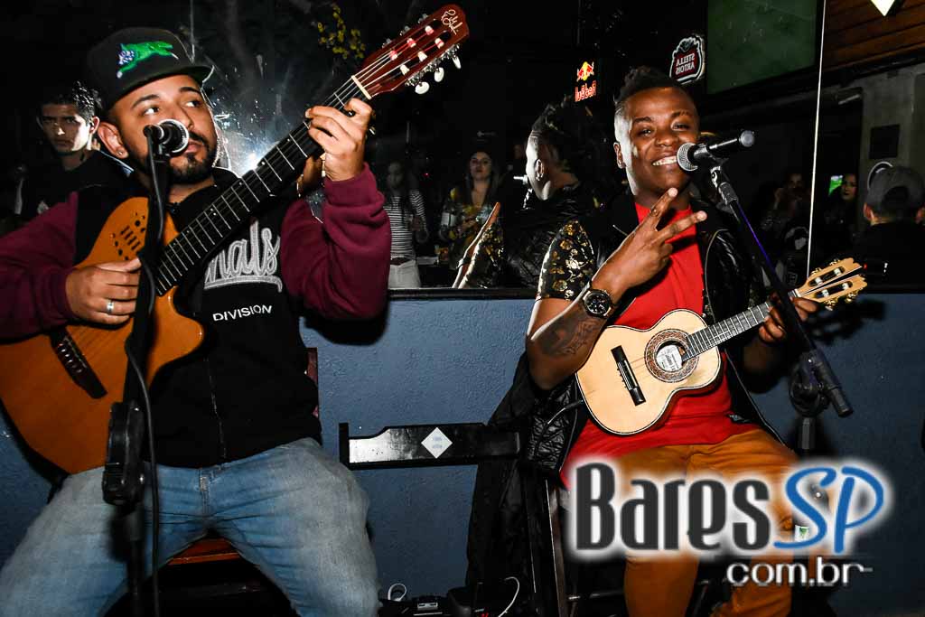Nando e Ricky e Buiu SP comandaram a noite de quinta-feira no Boteco Todos os Santos Nando e Ricky e Buiu SP comandaram a noite de quinta-feira no Boteco Todos os Santos