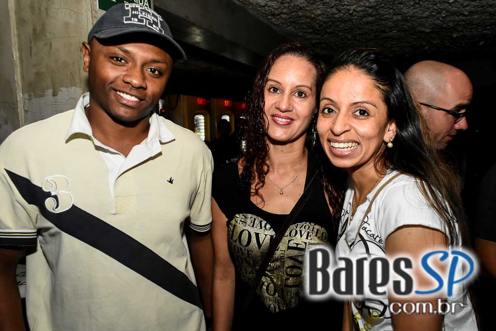 Nando e Ricky e Buiu SP comandaram a noite de quinta-feira no Boteco Todos os Santos Nando e Ricky e Buiu SP comandaram a noite de quinta-feira no Boteco Todos os Santos