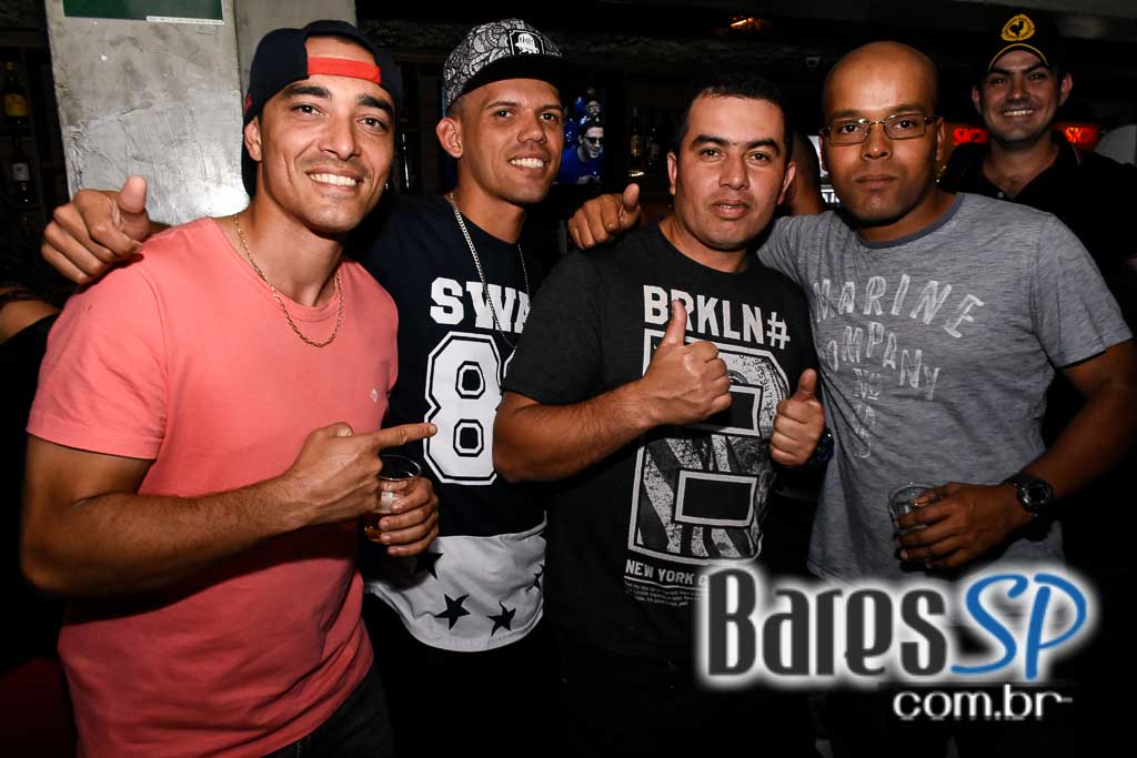 Nando e Ricky e Buiu SP comandaram a noite de quinta-feira no Boteco Todos os Santos Nando e Ricky e Buiu SP comandaram a noite de quinta-feira no Boteco Todos os Santos