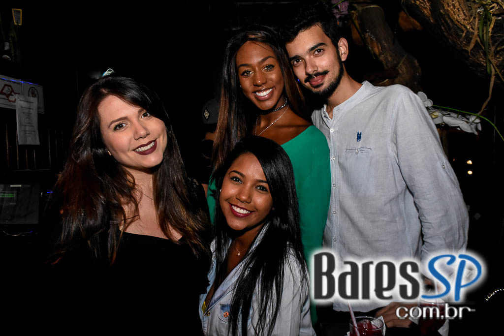 Nando e Ricky e Buiu SP comandaram a noite de quinta-feira no Boteco Todos os Santos Nando e Ricky e Buiu SP comandaram a noite de quinta-feira no Boteco Todos os Santos