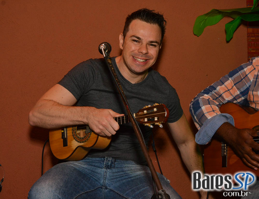 Toninho Geraes e Carllão Maneiro comandarsm a noite de sexta-feira no Traço de União Toninho Geraes e Carllão Maneiro comandarsm a noite de sexta-feira no Traço de União