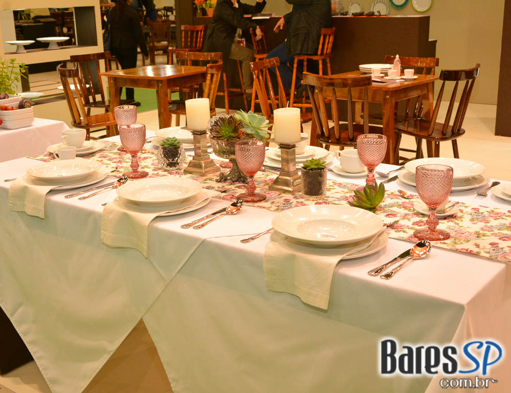 A 54º Edição da Feira Equipotel aconteceu no São Paulo Expo A 54º Edição da Feira Equipotel aconteceu no São Paulo Expo