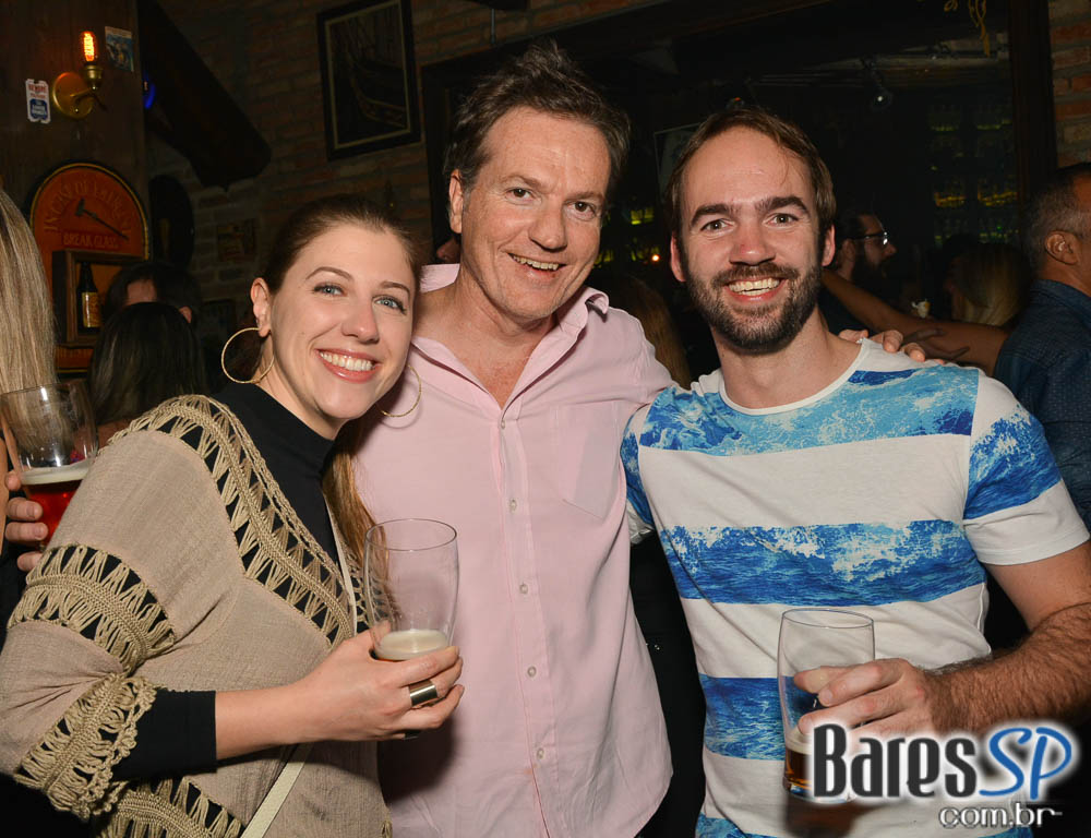 Big Foot agitou a noite com muita música no Dublin Live Music Big Foot agitou a noite com muita música no Dublin Live Music