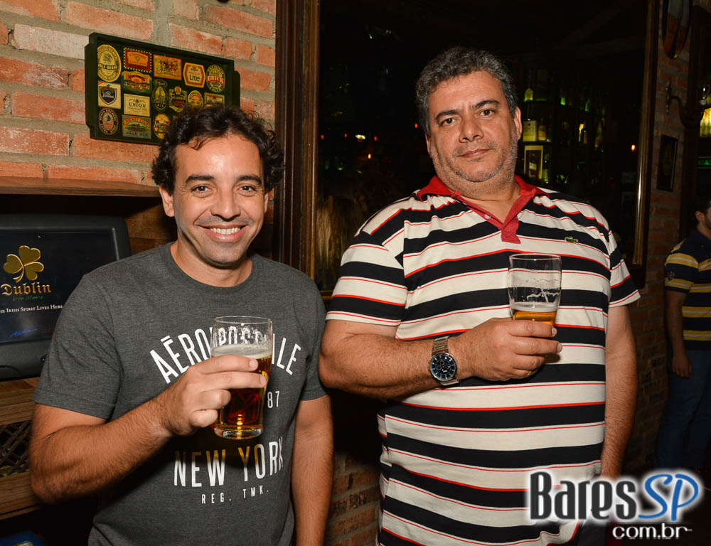 Big Foot agitou a noite com muita música no Dublin Live Music Big Foot agitou a noite com muita música no Dublin Live Music