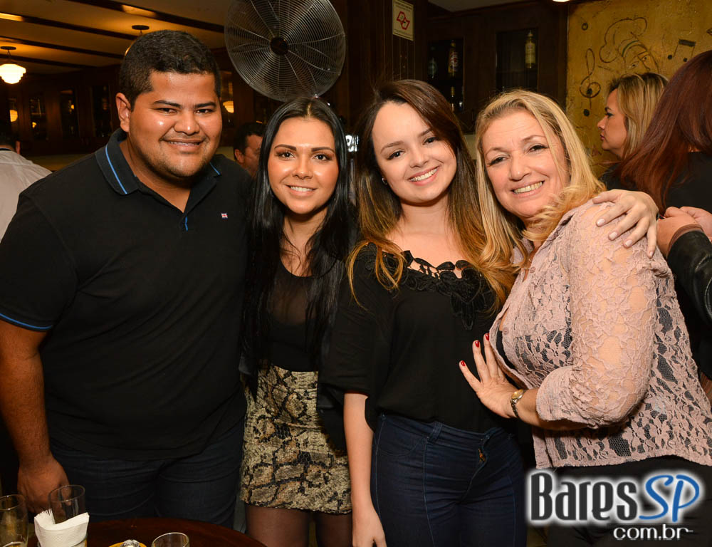 Os Manteigas apresentaram o melhor do MPB e pop rock sexta-feira no Bar Birô Os Manteigas apresentaram o melhor do MPB e pop rock sexta-feira no Bar Birô