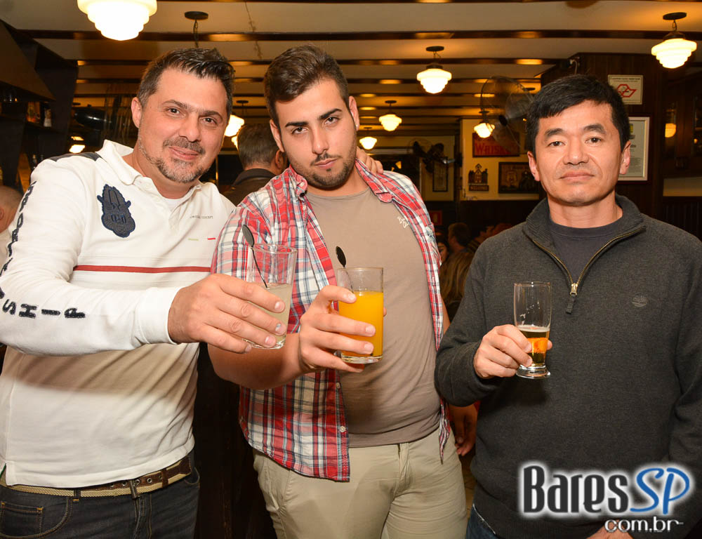 Os Manteigas apresentaram o melhor do MPB e pop rock sexta-feira no Bar Birô Os Manteigas apresentaram o melhor do MPB e pop rock sexta-feira no Bar Birô