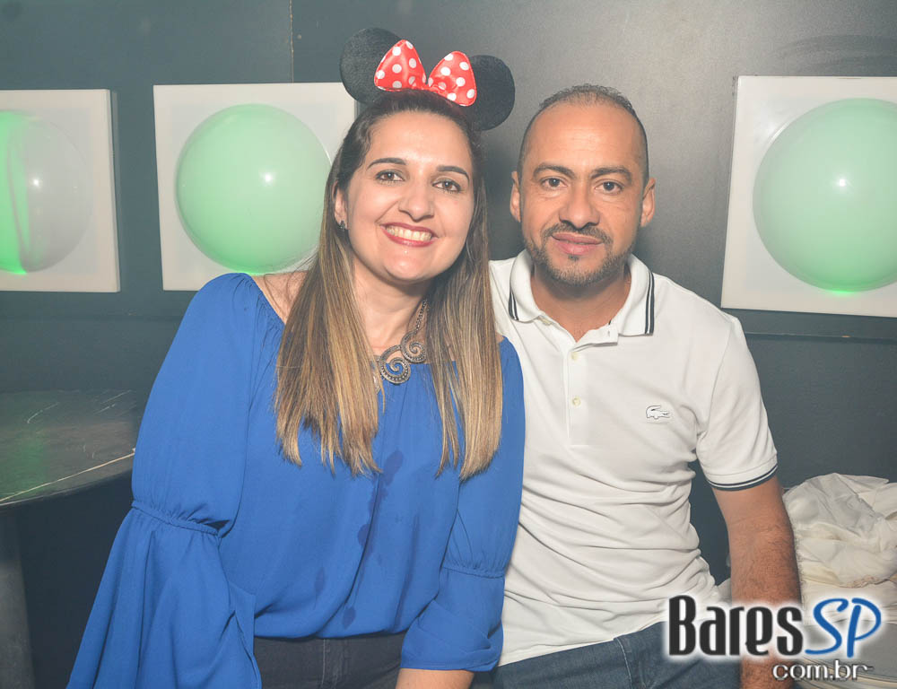 Noite do Óculos Escuro com DJs residentes animou o Akbar Lounge e Disco Noite do Óculos Escuro com DJs residentes animou o Akbar Lounge e Disco