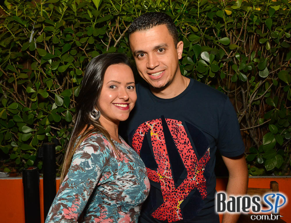 Noite do Óculos Escuro com DJs residentes animou o Akbar Lounge e Disco Noite do Óculos Escuro com DJs residentes animou o Akbar Lounge e Disco