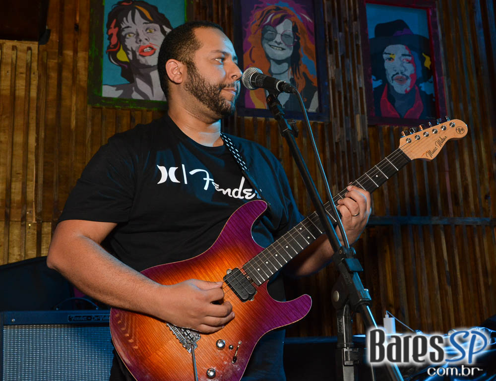 Bandas Mister Vinyl e D.A.D.I and The Passengers com clássicos do rock no Ton Ton Jazz Bandas Mister Vinyl e D.A.D.I and The Passengers com clássicos do rock no Ton Ton Jazz